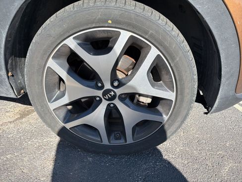 Used 2017 Kia Sportage SX image 4