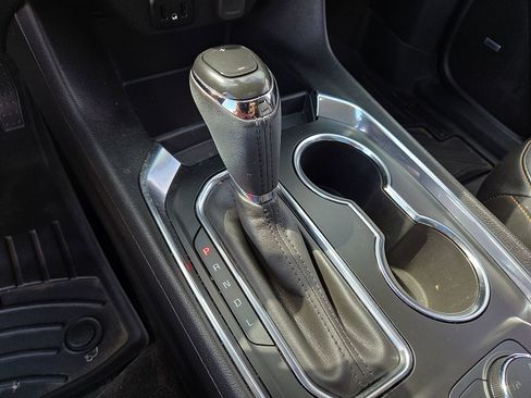 Used 2019 Chevrolet Traverse LT w/ LT Premium Package image 16