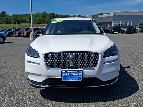 Certified 2022 Lincoln Corsair AWD w/ Equipment Group 101A image 2