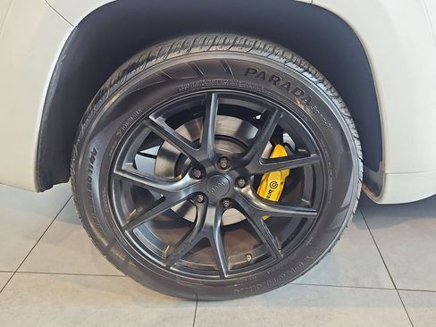 Used 2019 Jeep Grand Cherokee Trackhawk AWD/4WD image 9