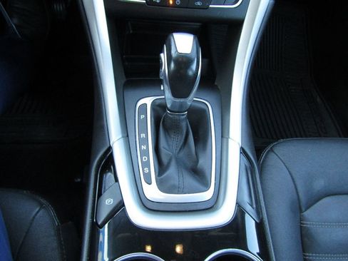 Used 2016 Ford Fusion SE w/ Equipment Group 202A image 15