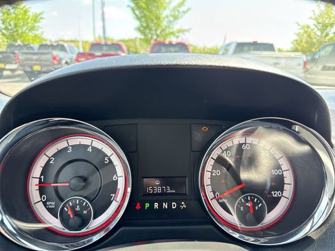 Used 2017 Dodge Grand Caravan SE FWD image 18