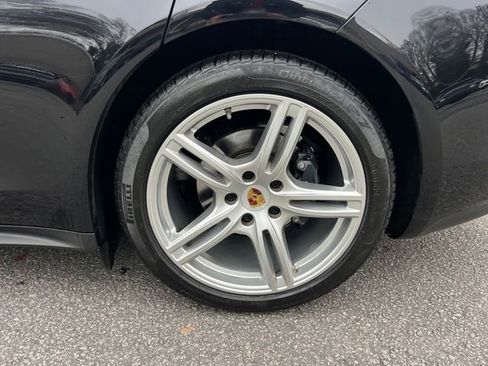Used 2019 Porsche Panamera image 44