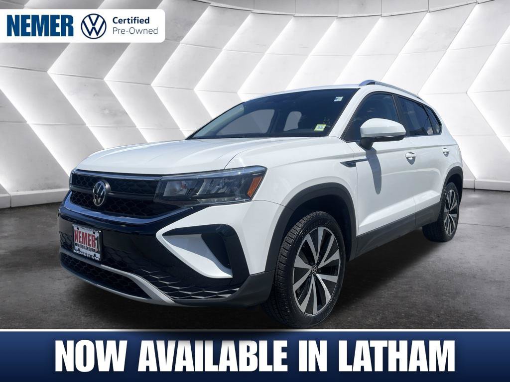 Certified 2023 Volkswagen Taos SE FWD image 1