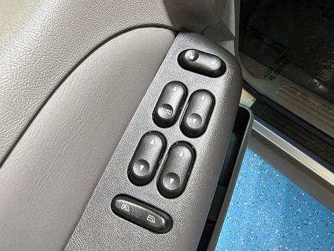 Used 2003 Ford Explorer Sport Trac XLT image 42