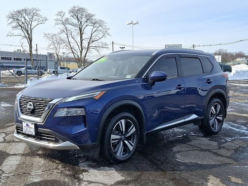 Used 2022 Nissan Rogue Platinum w/ Head-Up Display Package image 3