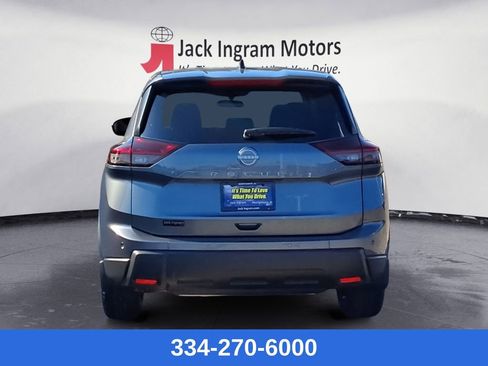 New 2026 Nissan Rogue S image 4