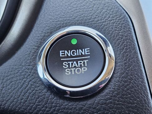 Used 2019 Ford Fusion SE image 25