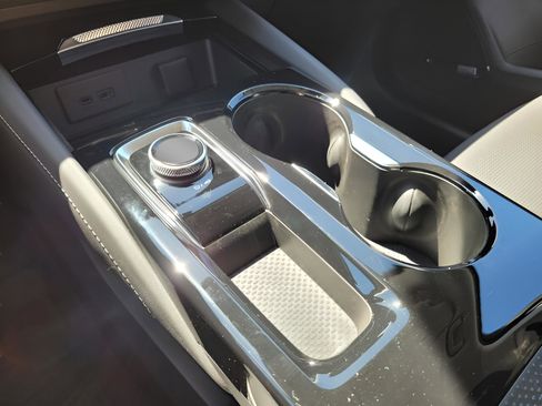 New 2025 Buick Envision Avenir image 37