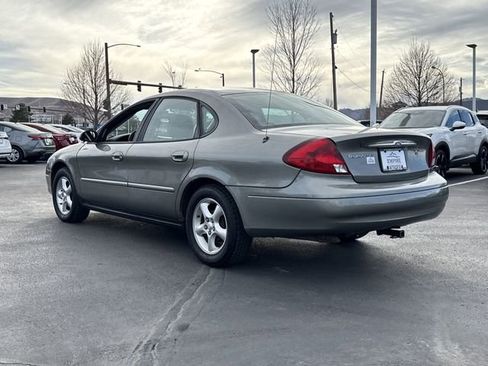 Used 2001 Ford Taurus SES image 4