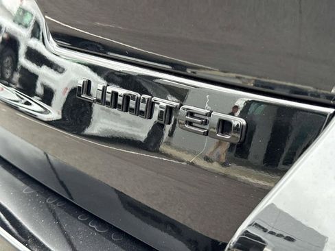 New 2025 Jeep Grand Cherokee L Limited w/ Luxury Tech Group II image 10