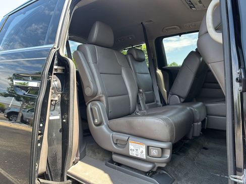 Used 2016 Honda Odyssey Touring image 18