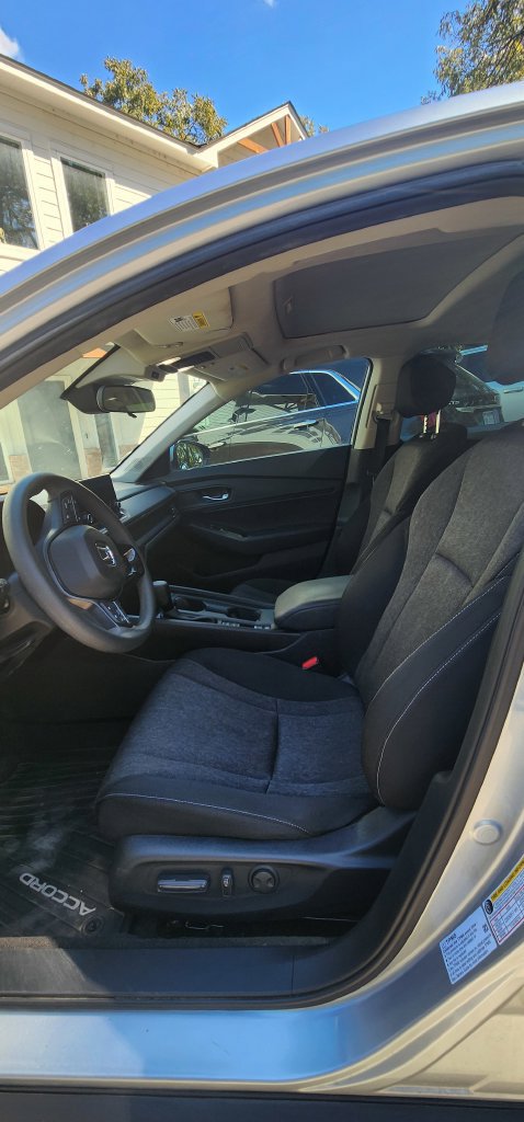 Used 2024 Honda Accord EX image 12