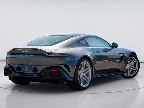 Used 2025 Aston Martin V8 Vantage Coupe RWD image 5