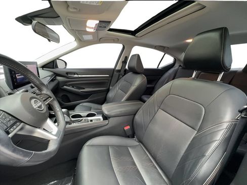 Used 2023 Nissan Altima 2.5 SR w/ SR Premium Package AWD/4WD image 18