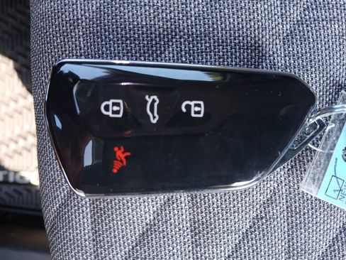 New 2025 Volkswagen Tiguan S image 27