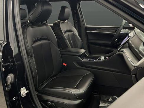 Used 2024 Jeep Grand Cherokee Limited image 24