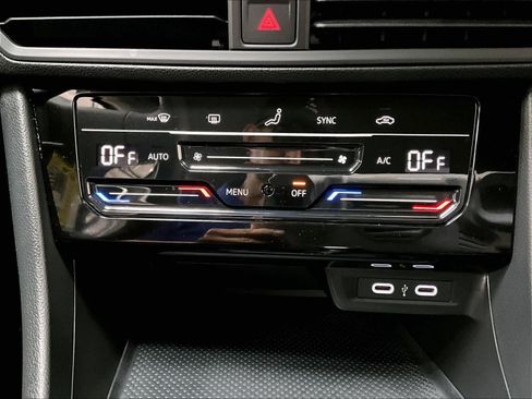 Used 2025 Volkswagen Jetta S image 33