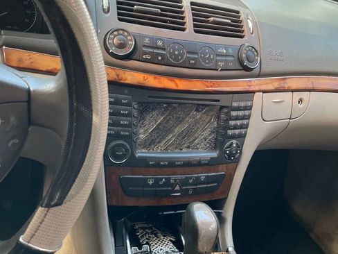 Used 2005 Mercedes-Benz E 320 Sedan image 9