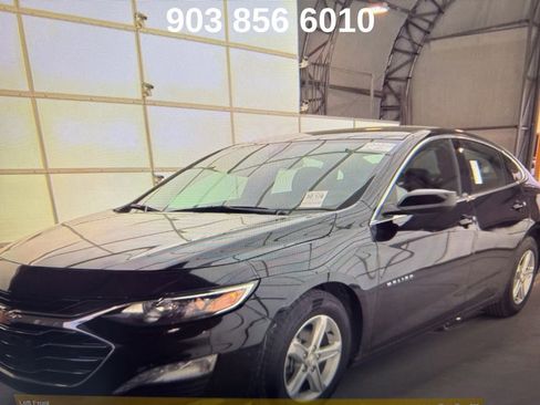 Used 2022 Chevrolet Malibu LT image 1