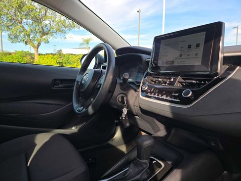 Certified 2025 Toyota Corolla LE image 10