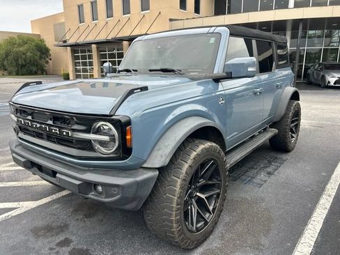 Used 2024 Ford Bronco Outer Banks w/ Sasquatch Package AWD/4WD image 1