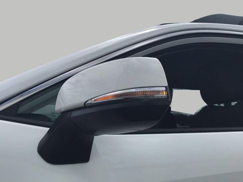 Used 2023 Toyota RAV4 AWD Hybrid image 29