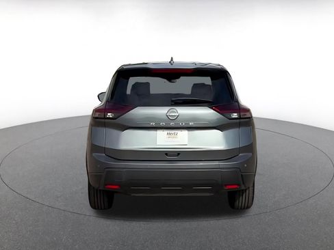 Used 2025 Nissan Rogue SV image 7