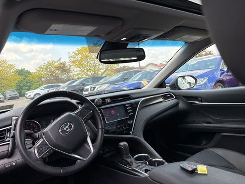Used 2018 Toyota Camry XSE FWD image 33