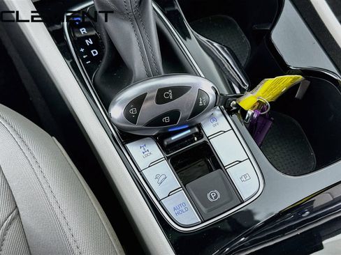 Certified 2025 Hyundai Tucson SE AWD/4WD image 23