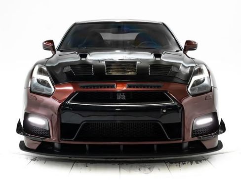 Used 2014 Nissan GT-R Premium AWD/4WD image 7
