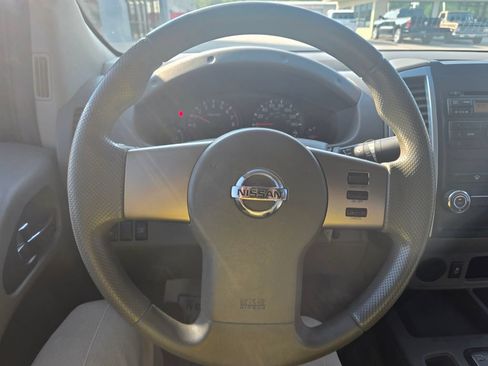Used 2012 Nissan Frontier SV RWD image 10
