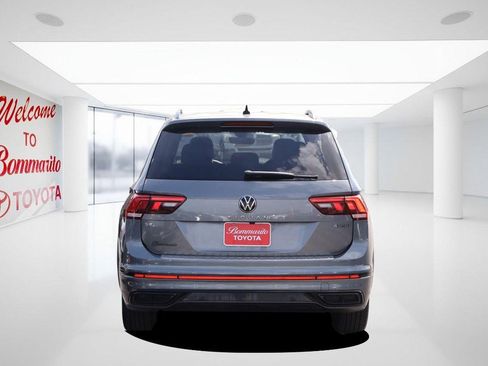 Used 2022 Volkswagen Tiguan SE R-Line image 5
