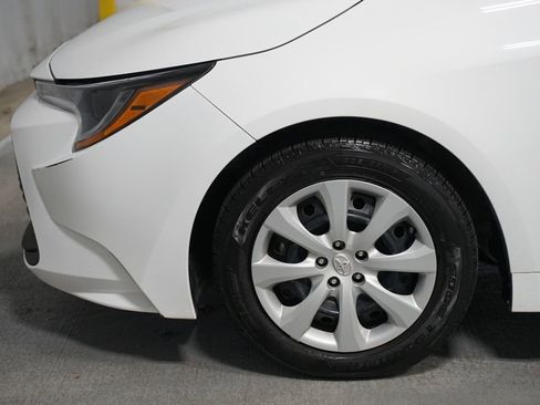 Certified 2024 Toyota Corolla LE image 5