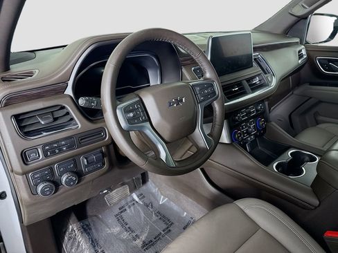 Used 2023 Chevrolet Tahoe Z71 w/ Z71 Off-Road Package AWD/4WD image 9