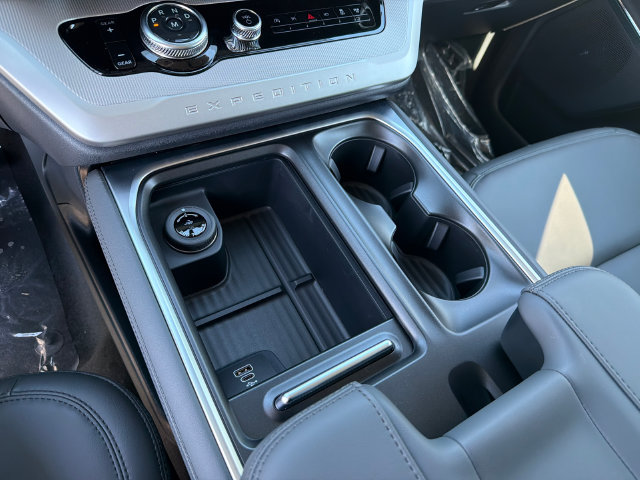 New 2027 Ford Expedition Active RWD image 35