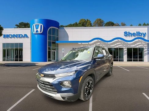 Used 2023 Chevrolet TrailBlazer LT FWD image 4