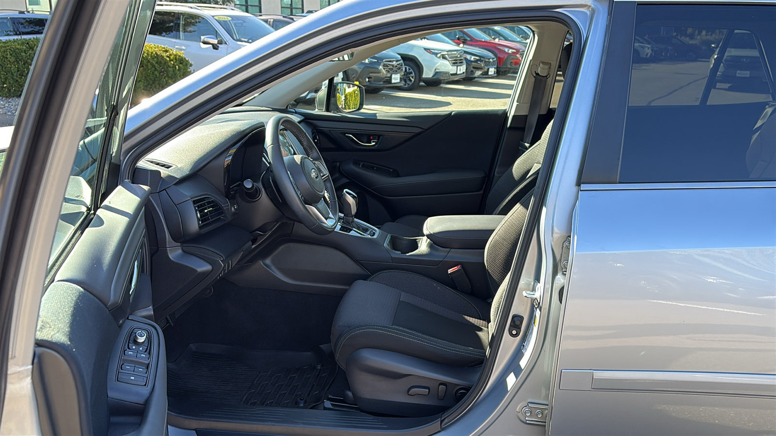 Used 2024 Subaru Outback Premium AWD/4WD image 9