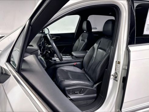 Used 2020 Audi Q7 3.0T Prestige w/ Prestige Package AWD/4WD image 26