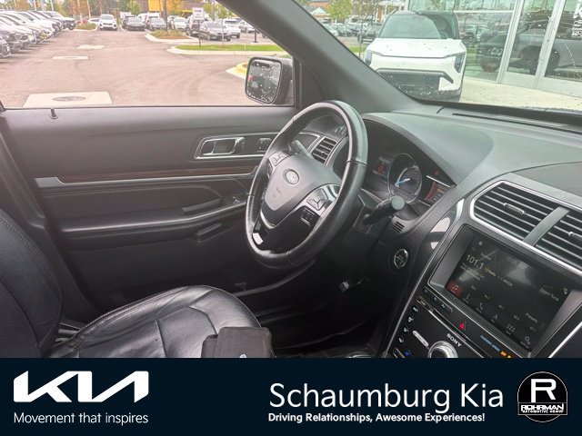 Used 2018 Ford Explorer Limited w/ Equipment Group 301A FWD image 12