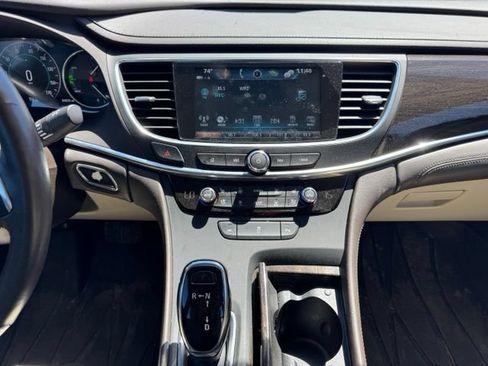 Used 2018 Buick LaCrosse Premium FWD image 19