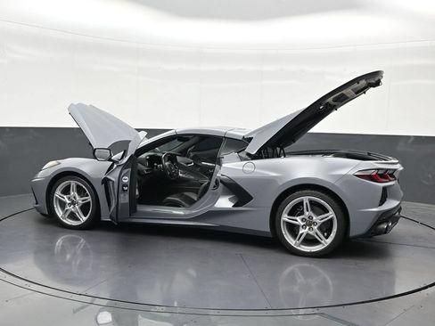 Used 2025 Chevrolet Corvette Stingray Coupe w/ 1LT RWD image 34