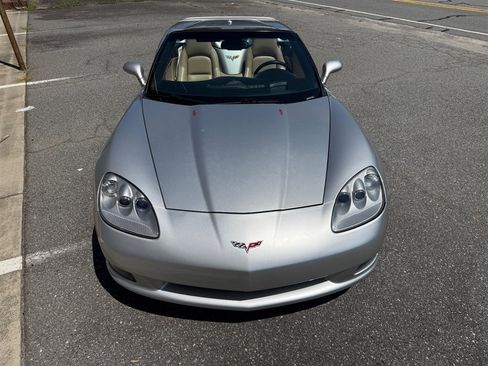 Used 2005 Chevrolet Corvette Convertible w/ Preferred Equipment Group RWD image 13