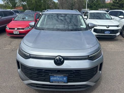 Certified 2025 Volkswagen Tiguan SE AWD/4WD image 8