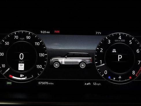 Used 2019 Land Rover Range Rover HSE image 17