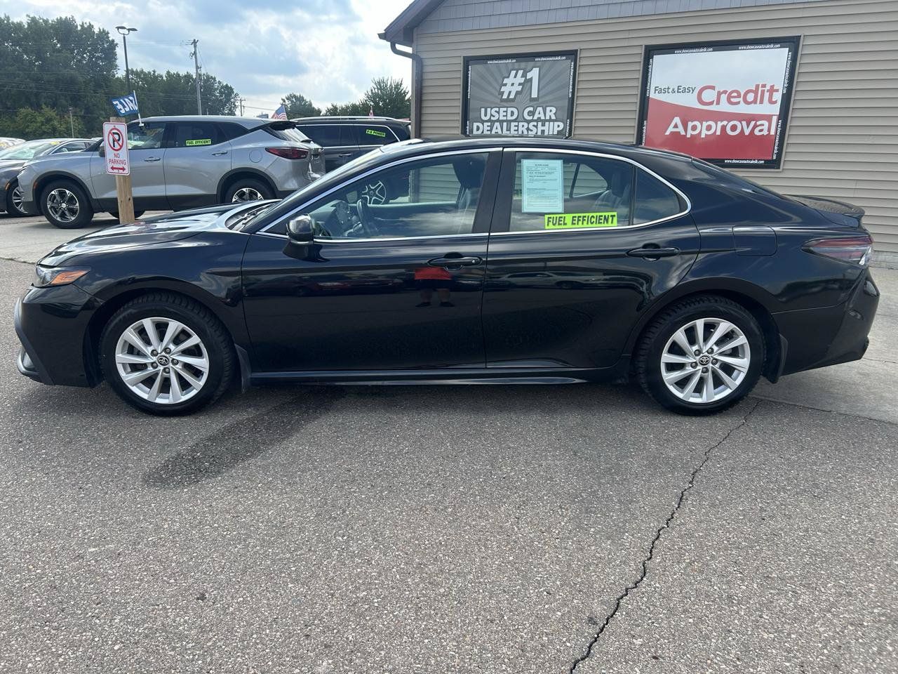 Used 2022 Toyota Camry SE FWD image 10
