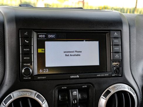 Used 2017 Jeep Wrangler Unlimited Sahara w/ Quick Order Package 24E Chief AWD/4WD image 32