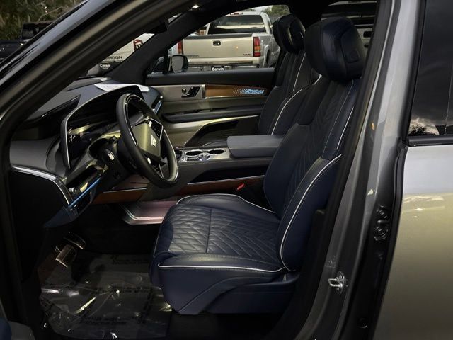 Certified 2026 Cadillac Vistiq Premium Luxury AWD/4WD image 12