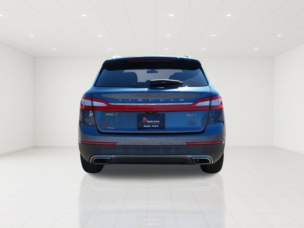 Used 2018 Lincoln MKX Select w/ Select Plus Package AWD/4WD image 5