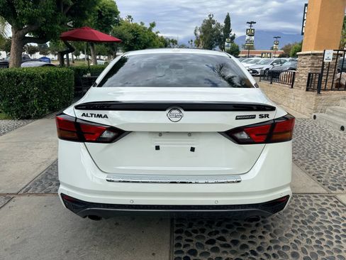 Used 2022 Nissan Altima 2.5 SR w/ Midnight Edition Package image 7
